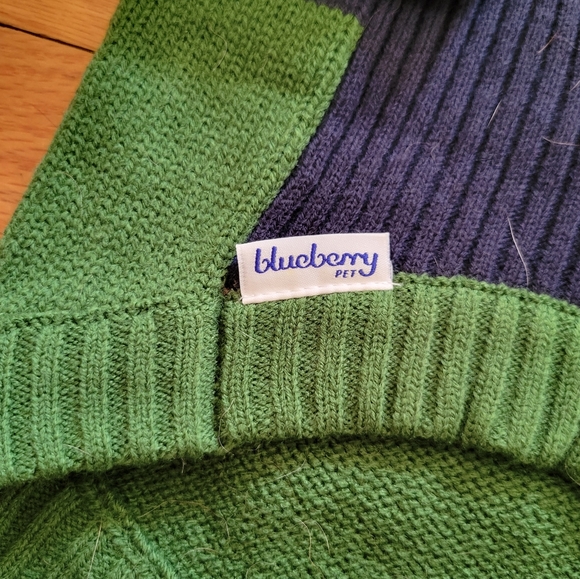 Blueberry Pet Dog Sweater, navy and green, size medium - Picture 3 of 5